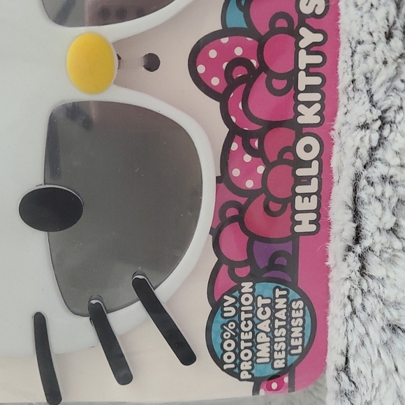 NWT Hello Kitty Sunglasses - Picture 3 of 4
